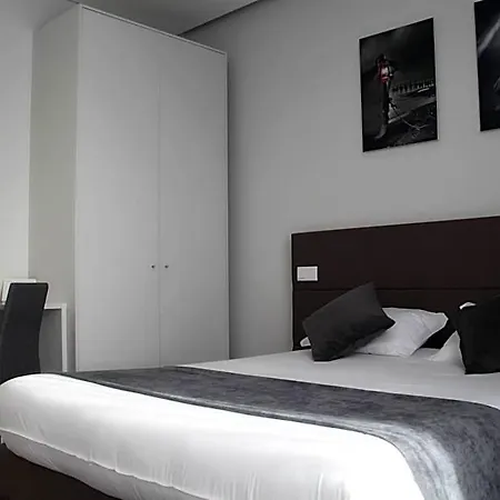 Hotel Basto 3*